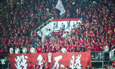 开云体育官网-热血足球赛事精彩纷呈，强队身手不凡势不可挡
